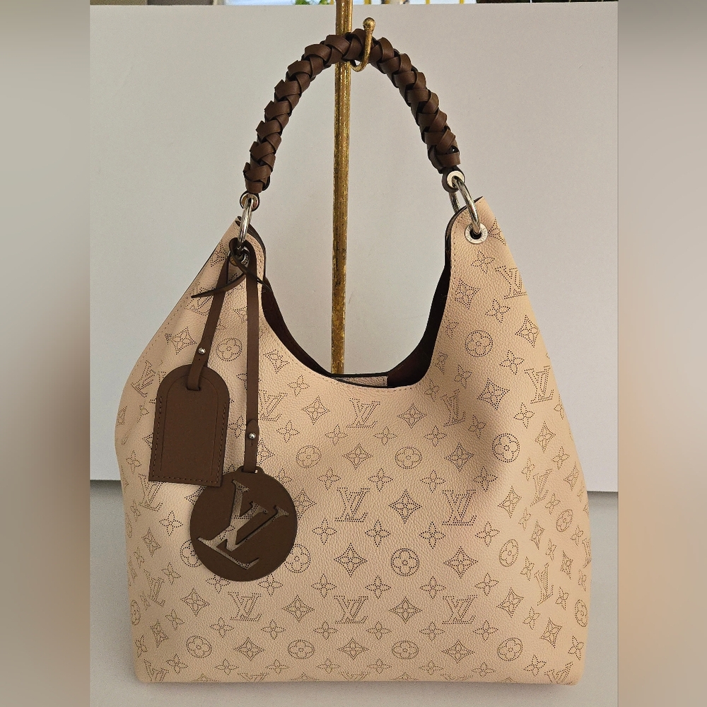 Louis Vuitton Mahina Carmel Hobo Handbag LIKE NEW